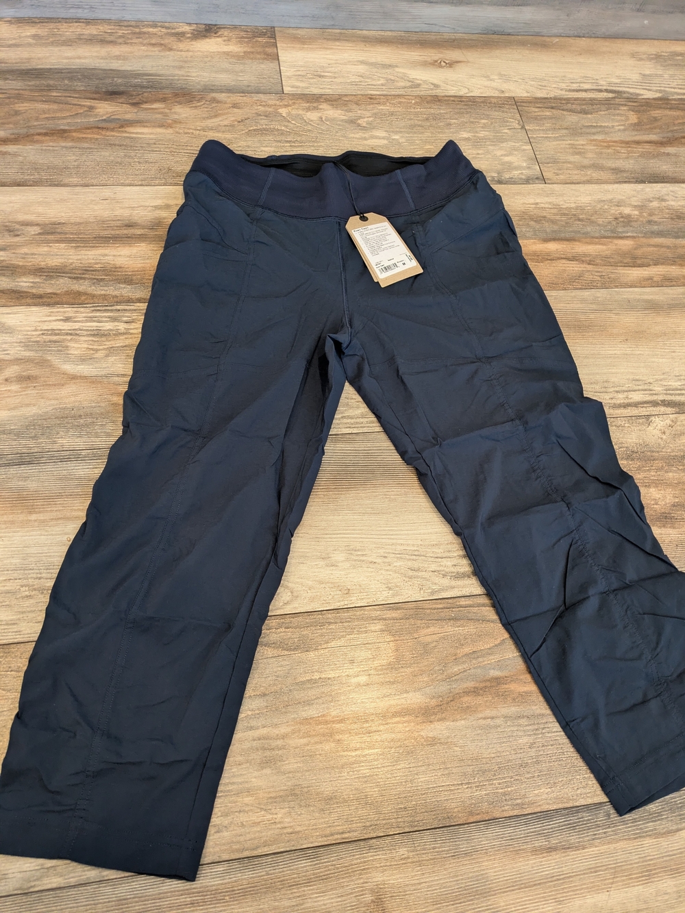 Koen Capri's Navy Blue
